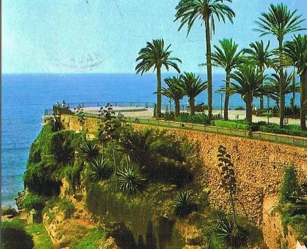 Casa Con Terraza Privada * Nerja