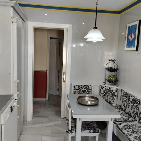 Casa Con Terraza Privada Hébergement de vacances *